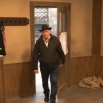 Vanredna poseta na “Farmi 8” – takmičarka leži nepomično i u bolovima (VIDEO)